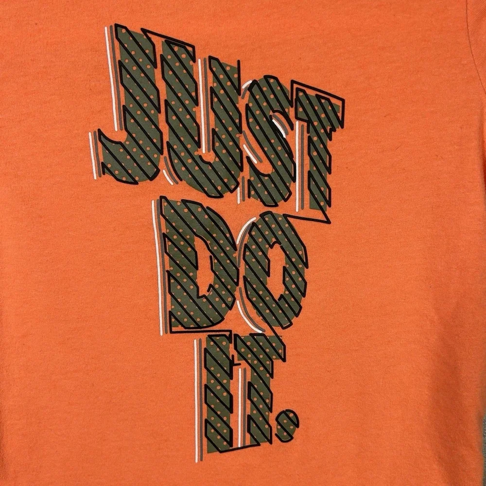 The Nike Tee Size Large Boys Orange‎ Printed Short Sleeve Athletic T-Shirt
